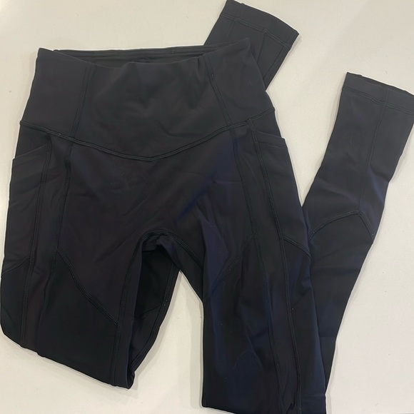 Lululemon Fast & Free, Black, Sz 4 - Picture 1 of 4